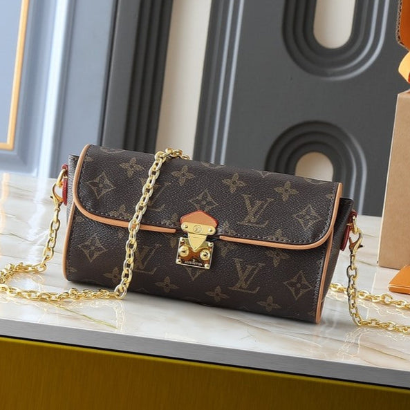 LV Pochette Camille 20.5 × 11 × 6 cm