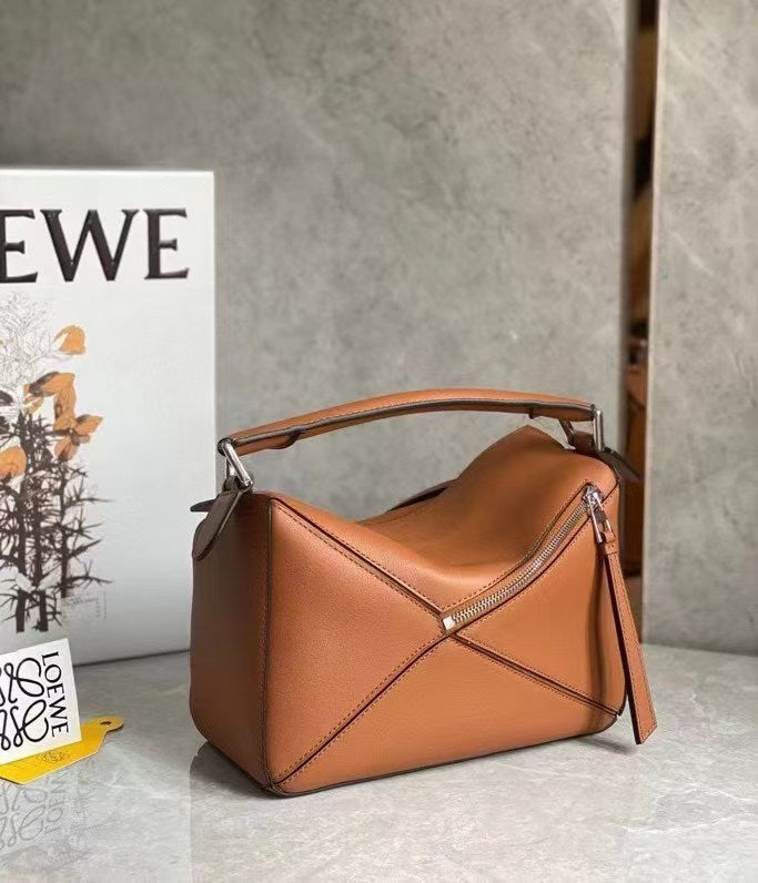 Loewe Bag Puzzle Geometric Design Stereoscopic Bag Type Large Capacity Handheld Diagonal Span Size: 24 * 10 * 4cm