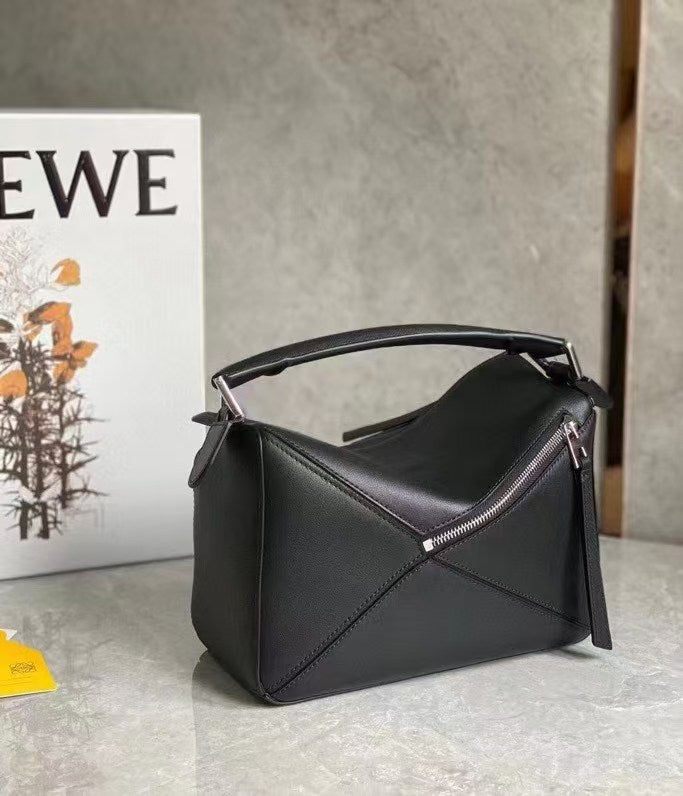 Loewe Bag Puzzle Geometric Design Stereoscopic Bag Type Large Capacity Handheld Diagonal Span Size:30 * 12 * 19cm
